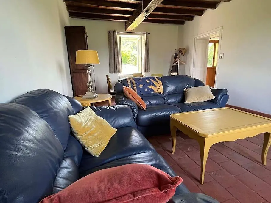Maison Vue Superbe, 1-6 Pers, Teilhet, Auvergne Teilhet  Holiday home Teilhet (Puy-de-Dome)